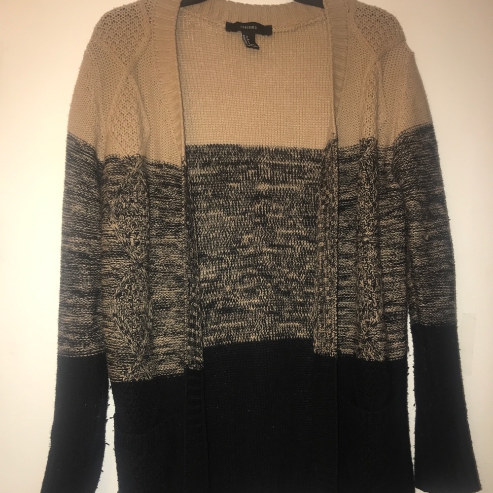 Long Block Beige/Black Sweater